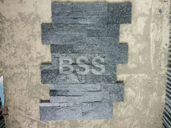 contains travertine